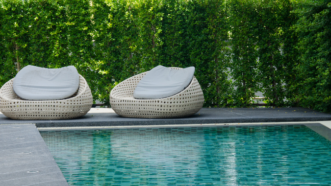 Une piscine faite maison peut-elle valoriser un bien immobilier ?